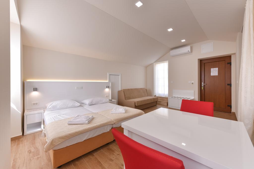 Idassa Atrium Rooms Zadar Extérieur photo